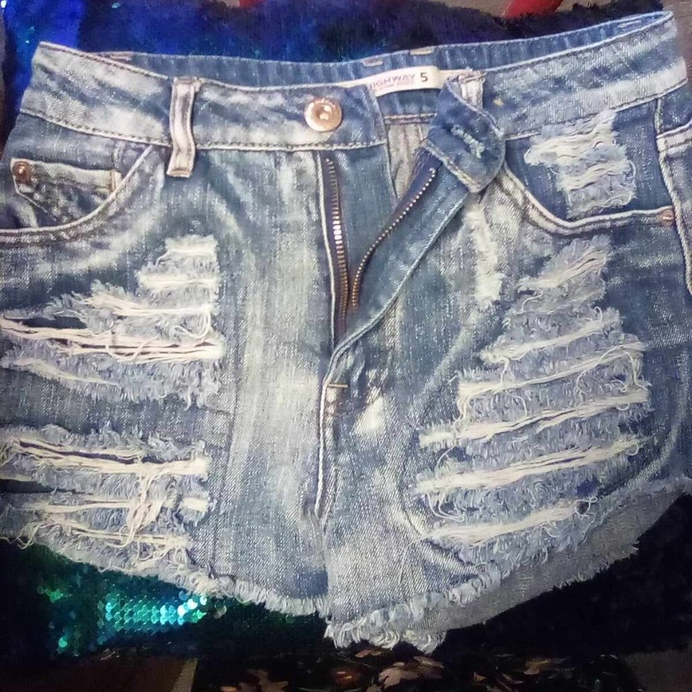 distressed HWY 5 shorts size Small